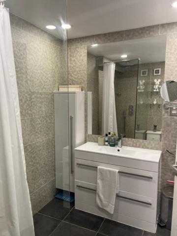 2 Bedroom Chelsea Apartment ลอนดอน ภายนอก รูปภาพ